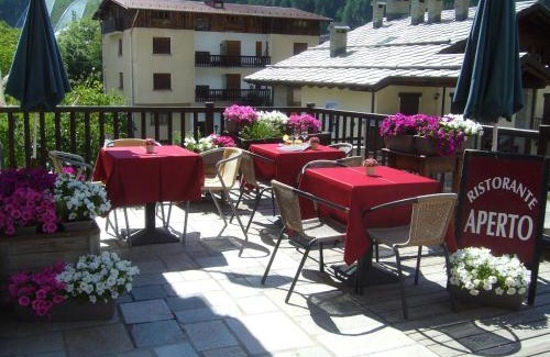 Pragelato Hotel | Welcoming Albergo Passet: Family-Friendly with Great Dining