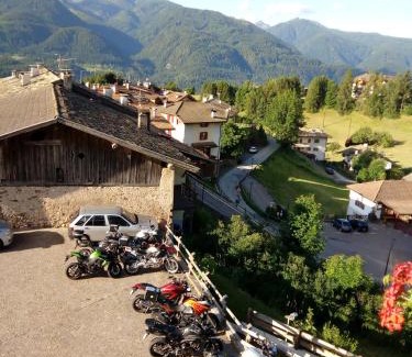 Varena Hotel | Pet-Friendly Stay at Albergo Pensione Serenetta - Rated 9.3/10