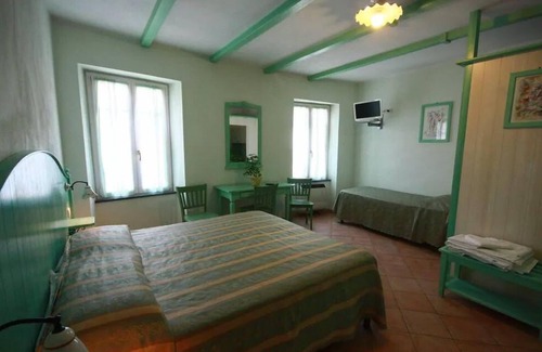 Borghetto di Vara Hotel | Relax at Albergo Ristorante Belvedere with Pool & Restaurant