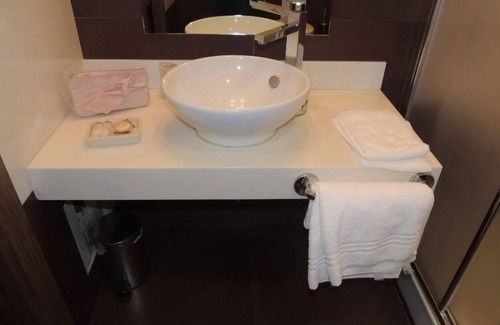 Veveri Hotel | Comfortable Stay at Albergo Ristorante Delfino with Breakfast