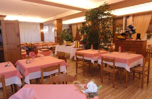 Ponte nelle Alpi Hotel | Discover Albergo Ristorante Cima I Pra' - Pet Friendly Stay