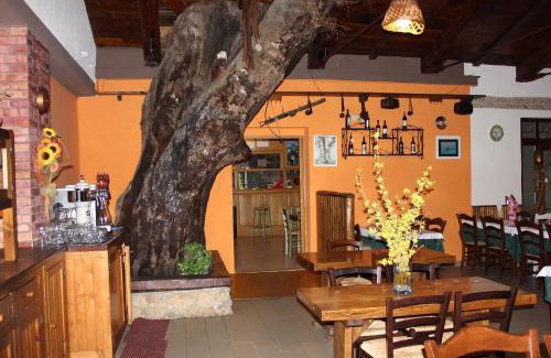 Sigillo Hotel | Relax at Albergo Ristorante Montecucco da Tobia with Pool