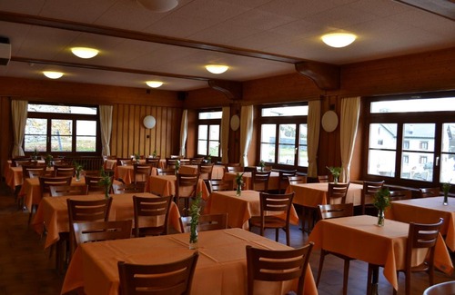 Lu Hotel | Cozy Albergo San Gottardo: Pet-Friendly Oasis Awaits