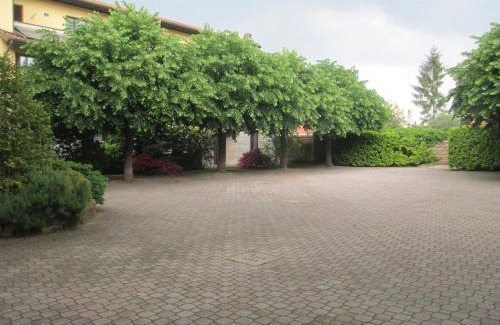 Solbiate Olona Hotel | Pet-Friendly Albergo Sant'Anna with Great Amenities