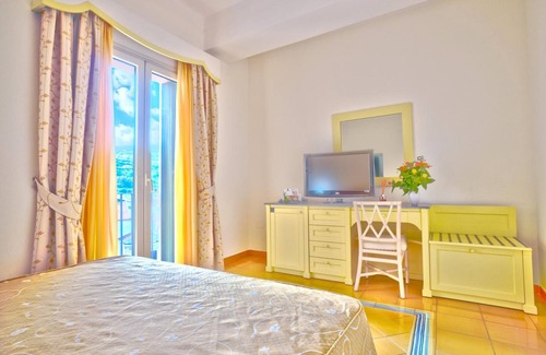 Palinuro Hotel | Elegant Albergo Santa Caterina with Ocean Views & Spa