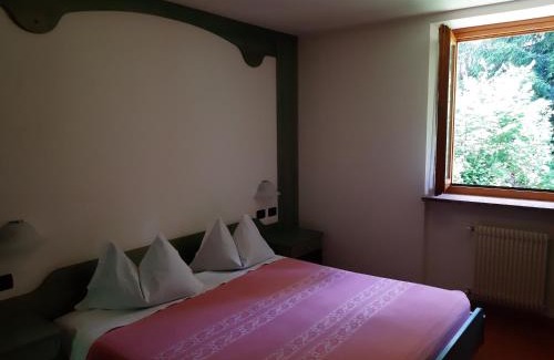 Tret Hotel | Albergo Scoiattolo: Pet-Friendly Retreat with High Ratings