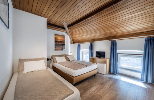 Capolago Hotel | Experience Comfort at Albergo Svizzero with Family-Friendly Amenities