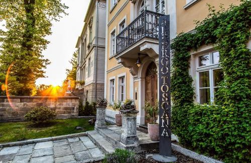 Bad Schandau Hotel | Discover Albergo-Toscana: Family-Friendly with Breakfast