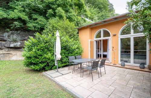 Bad Schandau Hotel | Discover Albergo-Toscana: Family-Friendly with Breakfast