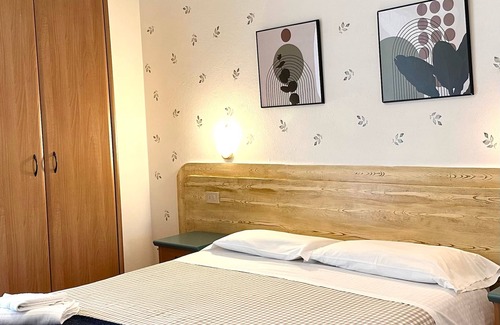 Riva del Garda Hotel | Albergo Varone: Family-Friendly Hotel with Delightful Dining
