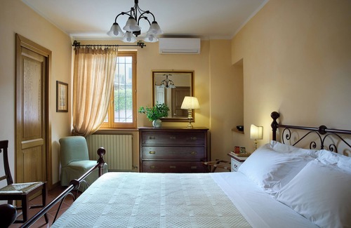 Spoleto Hotel | Stellar Stay at Albergo Villa Cristina with Spa & Breakfast