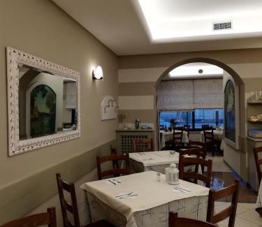 Costermano Hotel | Pet-Friendly Albergo Villa Eva with Excellent Guest Rating