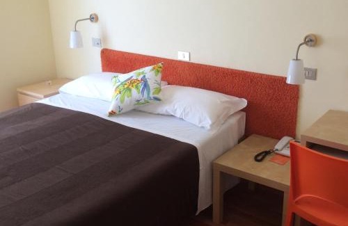 Chianciano Terme Hotel | Cozy Albergo Villa Gaia: Pet-Friendly with Hot Tub Access