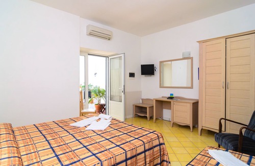 Barano d'Ischia Hotel | Guest Favorite: Albergo Villa Giusto with Spa & Breakfast