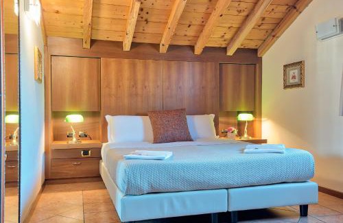 Sorisole Hotel | Albergo Villa Priula: Pet-Friendly Retreat with Top Amenities