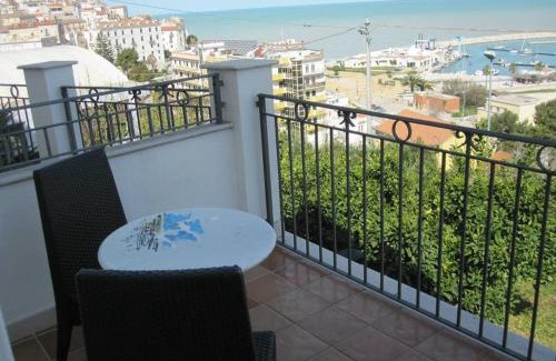 Rodi Garganico Hotel | Relax at Albergo Villa Vittoria with Ocean View & Pool
