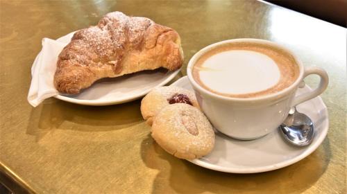 Busalla Hotel | Albergo Vittoria: Family-Friendly Retreat with Breakfast