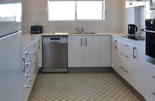 Forster Apartment | Ideal Stay at Albert Court - Steps from Wallis Lake!