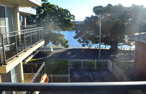 Forster Apartment | Ideal Stay at Albert Court - Steps from Wallis Lake!
