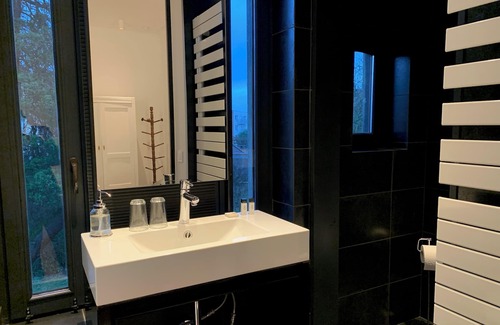 Vorst Bed & Breakfast | Eco-Friendly Comfort at Albert Molière - Rated 9.2/10