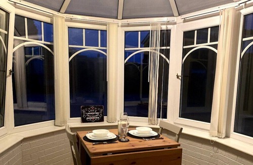 Parkgate House | Albert Place, Rotherham, Lavish 2-bed Home