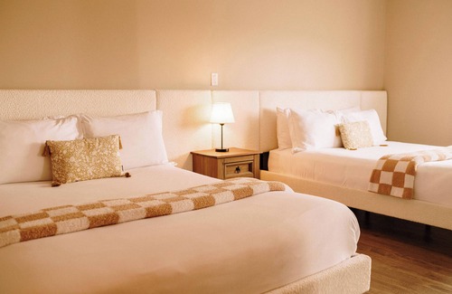 Shelburne Hotel | Albert's