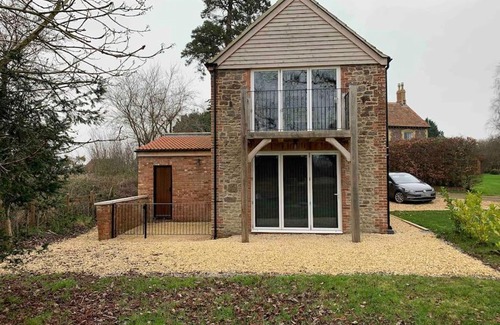 Oldbury-on-Severn Apartment | Experience Serenity at Albion Barn “Sunset View”