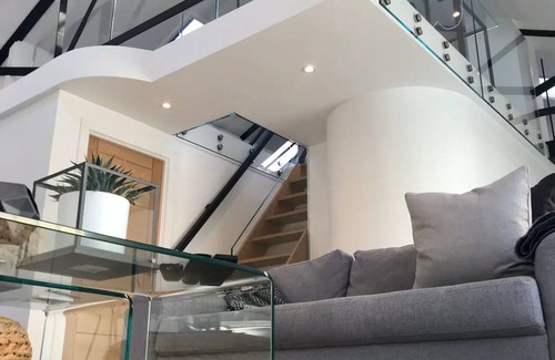 St Albans House | Albion Mills Amalgamation: Family-Friendly 4 Bed Retreat