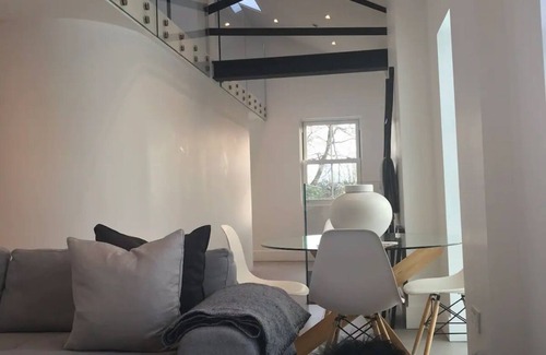 St Albans House | Albion Mills Amalgamation: Family-Friendly 4 Bed Retreat