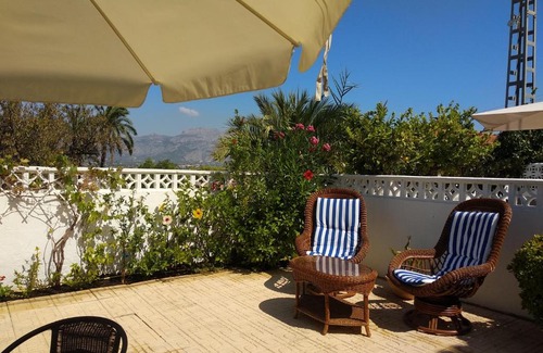 El Albir House | Experience Albir Resort: Family-Friendly with Ocean Views