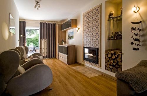 El Albir Apartment | Albiretes: Pet-Friendly Retreat with Pool & Hot Tub