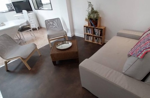 Saint-Pair-sur-Mer House | Albizia: Family-Friendly Retreat Just 300m from the Beach