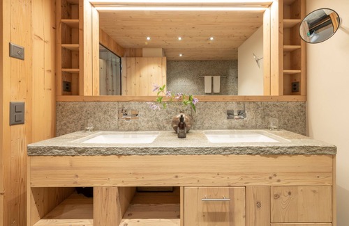 Pontresina Hotel | Albris: Eco-Friendly Hotel with Spa & Family Amenities