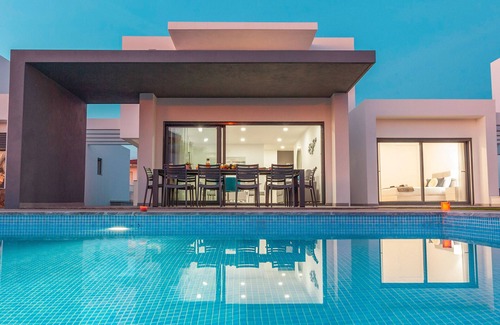 Castelo Villa | Albufeira: Heatable Pool, Games & BBQ