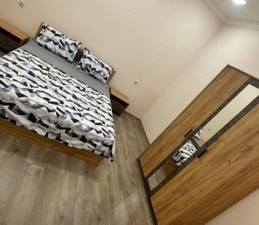 Gyumri House | Top-Rated Albus House: Family-Friendly with Breakfast Included