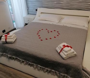 Termoli Bed & Breakfast | Comfort at Bed&Breakfast Albysuite with Hot Tub & Dining