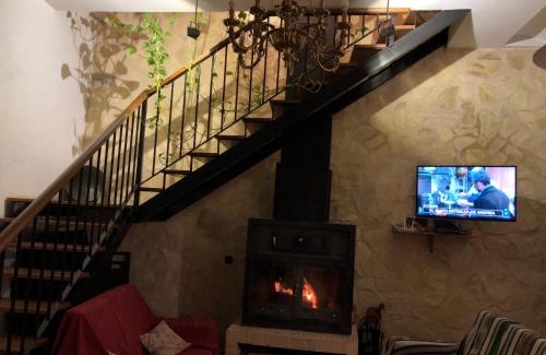 Alcala del Jucar House | Elegant Stay at Casa Rural Río Tranquilo - 5 Stars, Pet Friendly