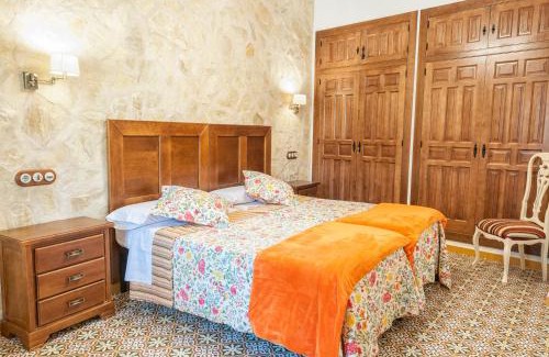 Alcala del Jucar House | Elegant Stay at Casa Rural Río Tranquilo - 5 Stars, Pet Friendly