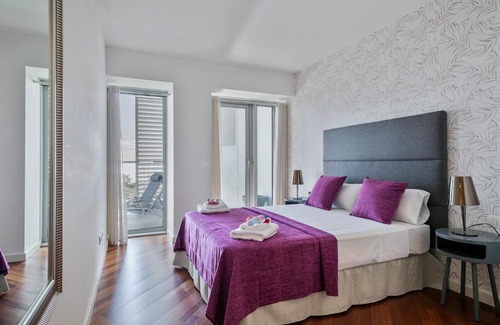 Diagonal Mar i el Front Maritim del Poblenou Apartment | Discover Alcam Llum Deluxe: Pet-Friendly Retreat with Pool