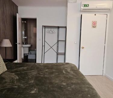 Alcacova House | Comfortable Alcamim Guesthouse: Family & Pet Friendly Stay
