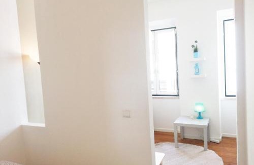 Santo Amaro Apartment | Serene Alcantara Retreat in Lisbon, Perfect for Families