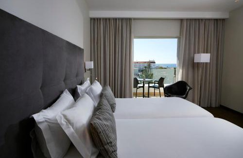 Vila Real Santo Antonio Hotel | Elegant Alcazar Hotel & SPA with Oceanfront Pool Access