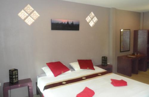 Hin Hong Resort | Oceanfront Alcove Bungalow: Highly Rated Family Retreat
