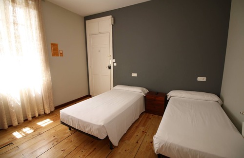 Leon City Centre House | Relax at Alda Centro León: Spa, Breakfast & Family-Friendly