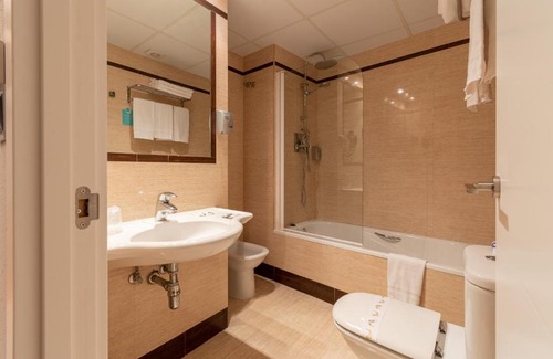 Zaragoza Old Town Hotel | Budget-Friendly Stay at Alda Centro Zaragoza with Key Amenities