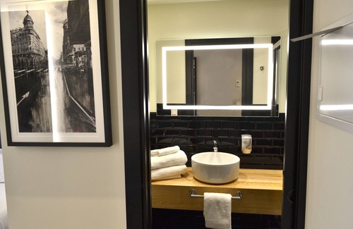 La Coruna Hotel | Discover Alda Galería Coruña: Rated 9.6/10 & Spa Access