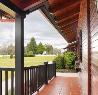 Palas de Rei Cabin | Pet-Friendly Alda Palas de Rei with Breakfast Included