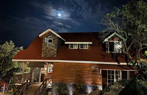 Xilitla Hotel | Inviting Aldea Nanacatli: Pool, Spa & Family-Friendly Fun