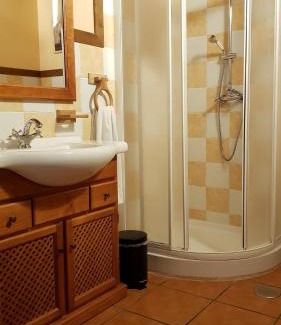 Pepin House | Tranquil Aldea Rural A Cortiña: Pool & Child-Friendly Retreat