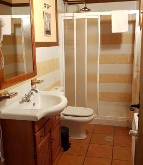 Pepin House | Tranquil Aldea Rural A Cortiña: Pool & Child-Friendly Retreat